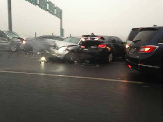 凍雨路面易失控 教你如何駕駛及應對事故