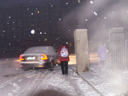 雪天行車注意事項 突發情況如何處理