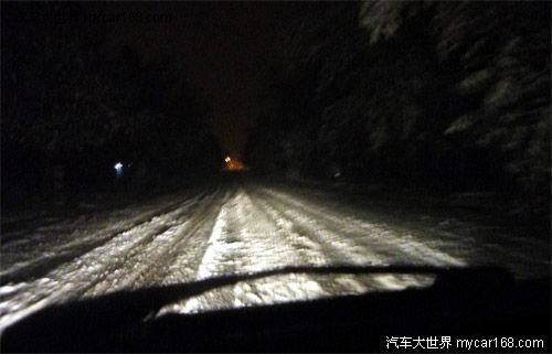 雪天開車是件技術活 專家解讀行車養車技巧