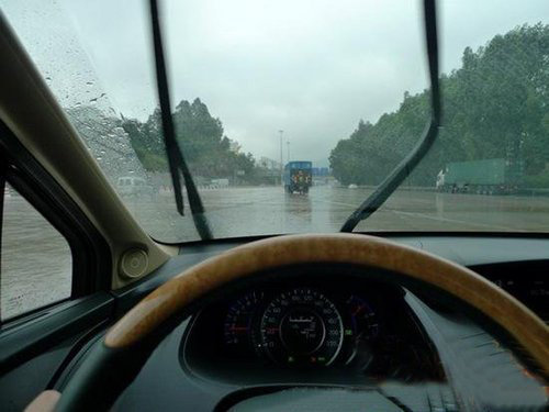 雨刷器日常保養常識 雨天視野清晰很重要