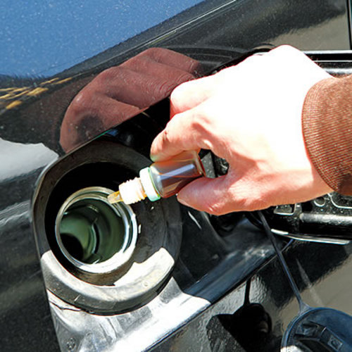 謹慎使用汽油添加劑 有可能損害-發動機