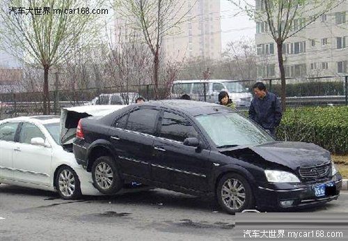 汽車上路防追尾關鍵 六種車要格外留神