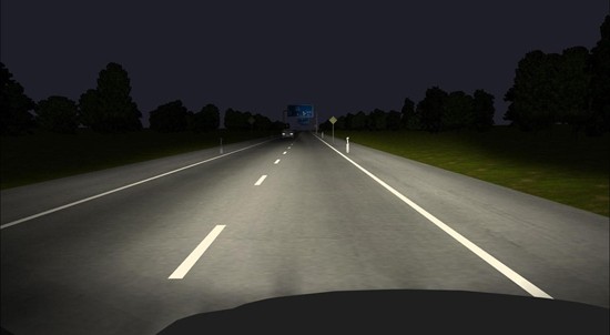 夜間行車燈光使用方法 避免潛在危險
