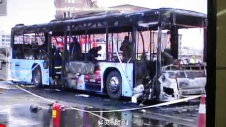 銀川一公交車突發火災 已致 14 死 32 傷