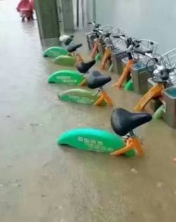 暴雨持續，電動汽車出行要注意！！！