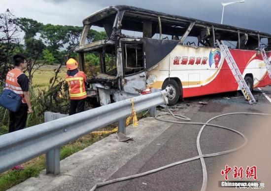 台灣致26死大巴起火事件司機或縱火自殺拒開門