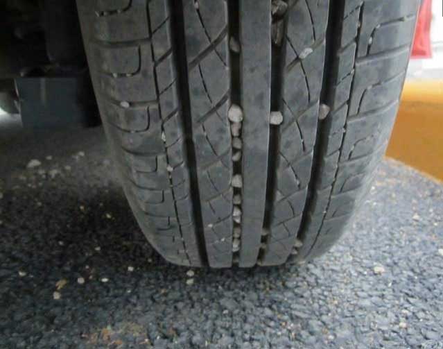 汽車輪胎安全之輪胎結石要不要動手術